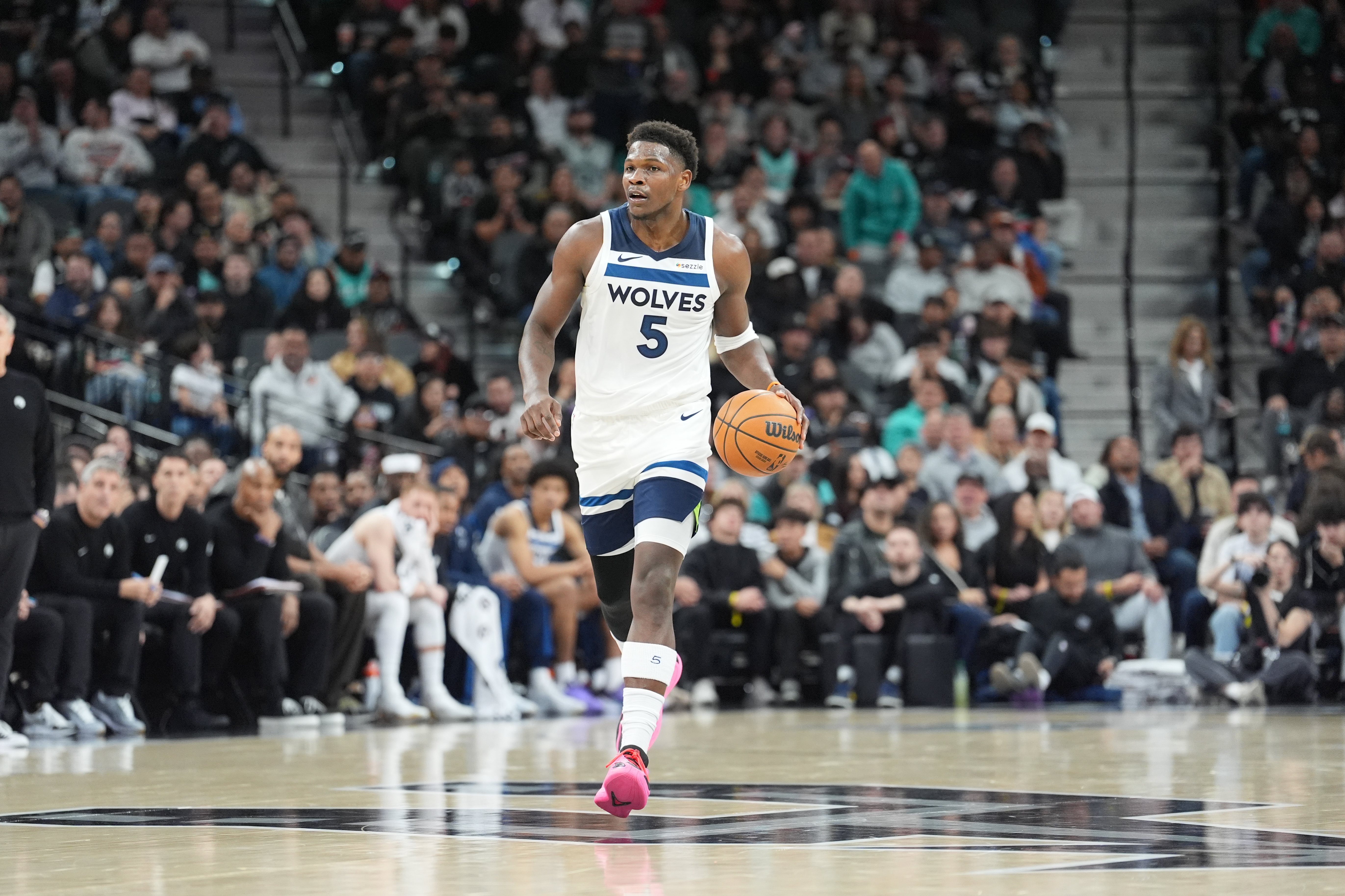 星空体育app下载-五连败！爱德华兹：我们不能以疲劳为借口 本该在场去全力以赴