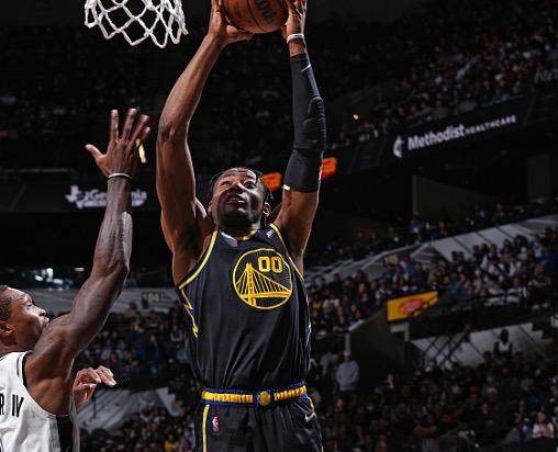 星空体育登录入口-【现场】核心缺阵小鬼当家 科尔：不可思议的胜利